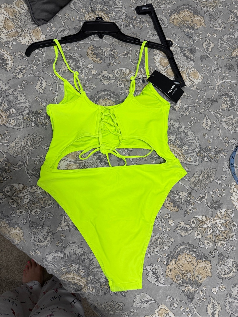 Meyeeka One-Piece Swimsuit - Neon Yellow - Picture 3 of 5